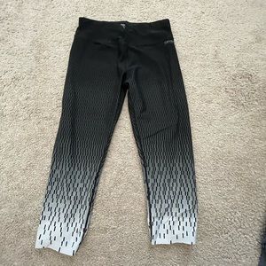 Calvin Klein performance leggings size medium women’s